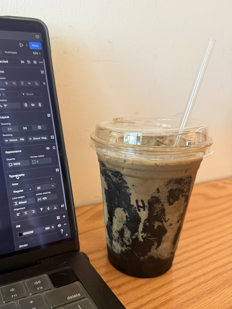 Black sesame hojicha latte